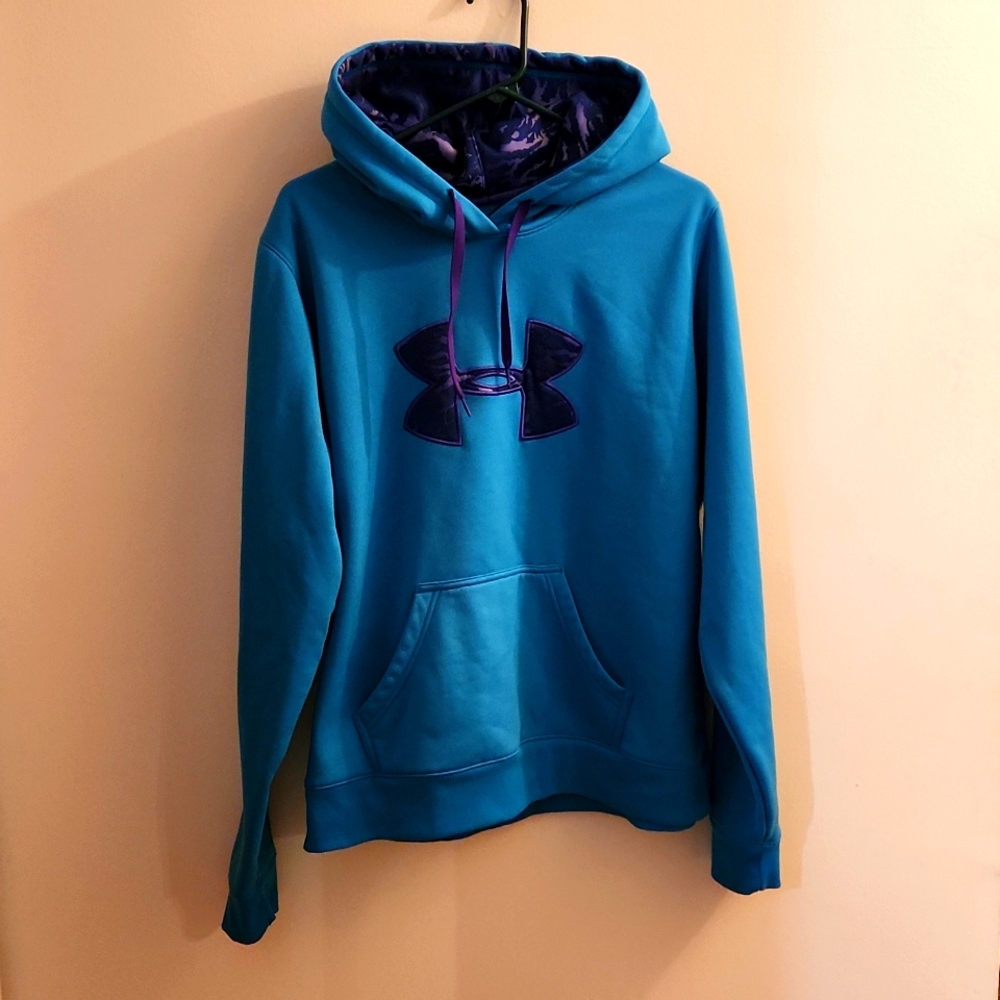 Under Armour hoodie semi fitted XL